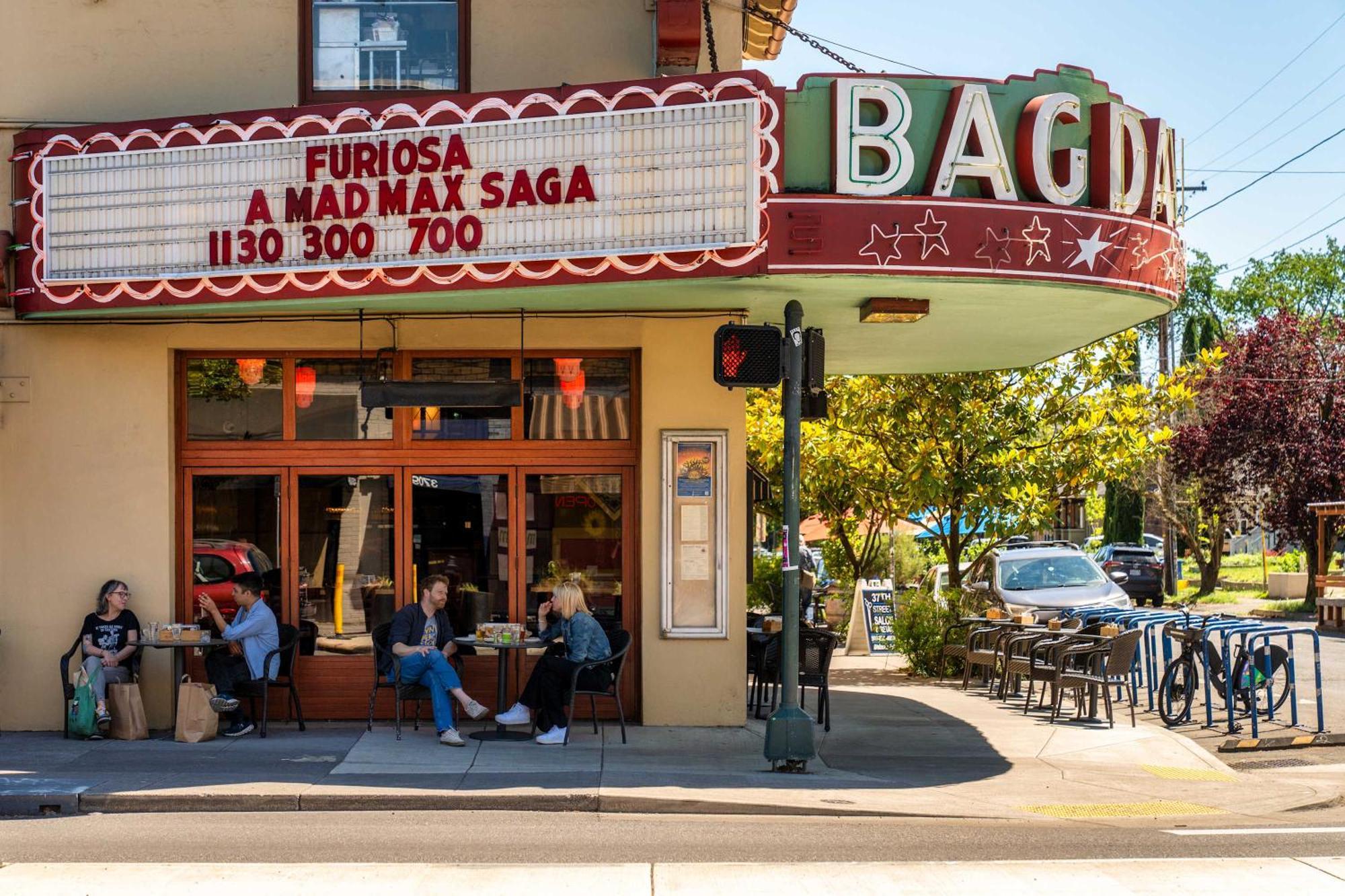 Sunny - Food Carts, Coffee & Bars * Portland